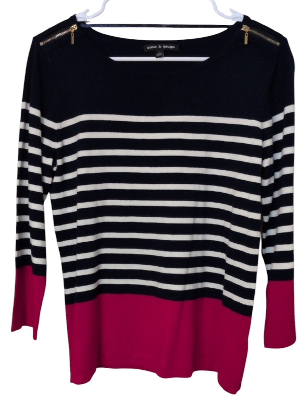 Cable & Gauge Dark Navy/Red Crewneck Knit, Size Medium